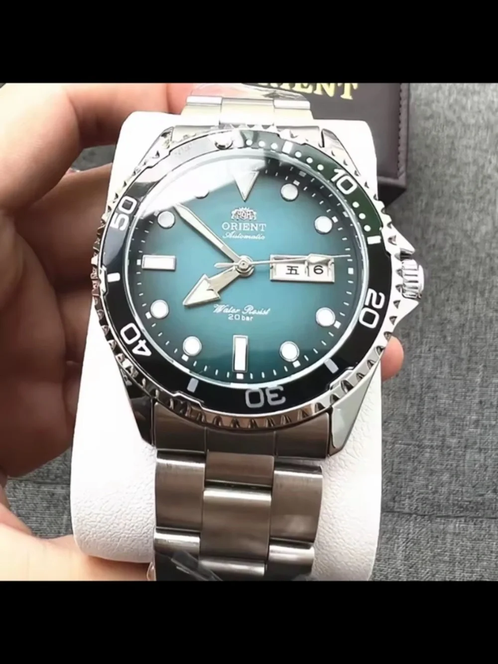 New Men's Orient Automatic Diver Watch - Green/Blue Dial - Picture 2 of 6